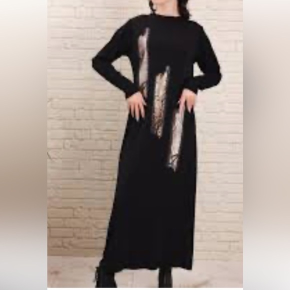 EFRAZE Dresses & Skirts - EFRAZE Black Maxi Dress Size M